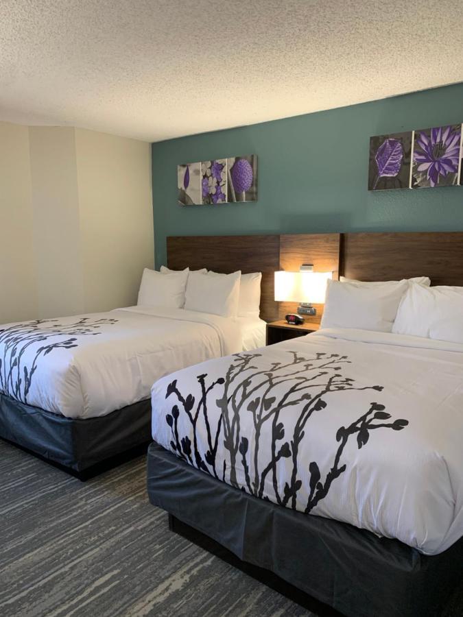 Sleep Inn & Suites California Exterior photo