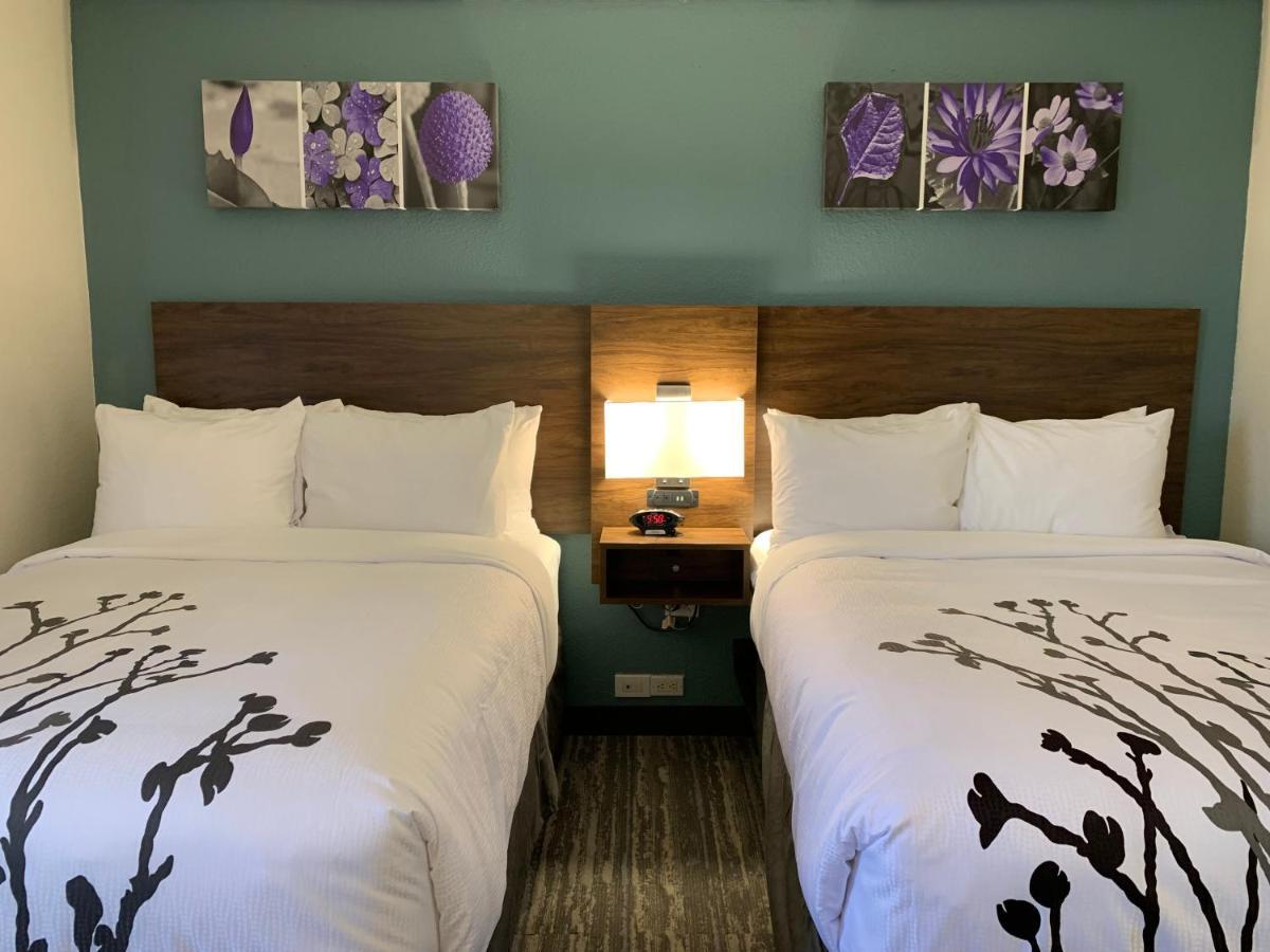 Sleep Inn & Suites California Exterior photo