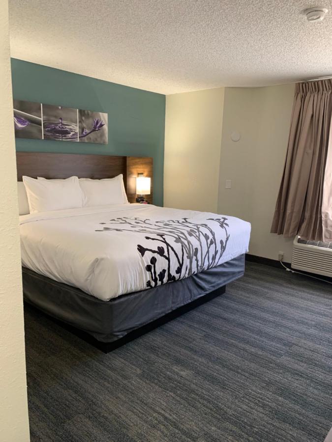 Sleep Inn & Suites California Exterior photo