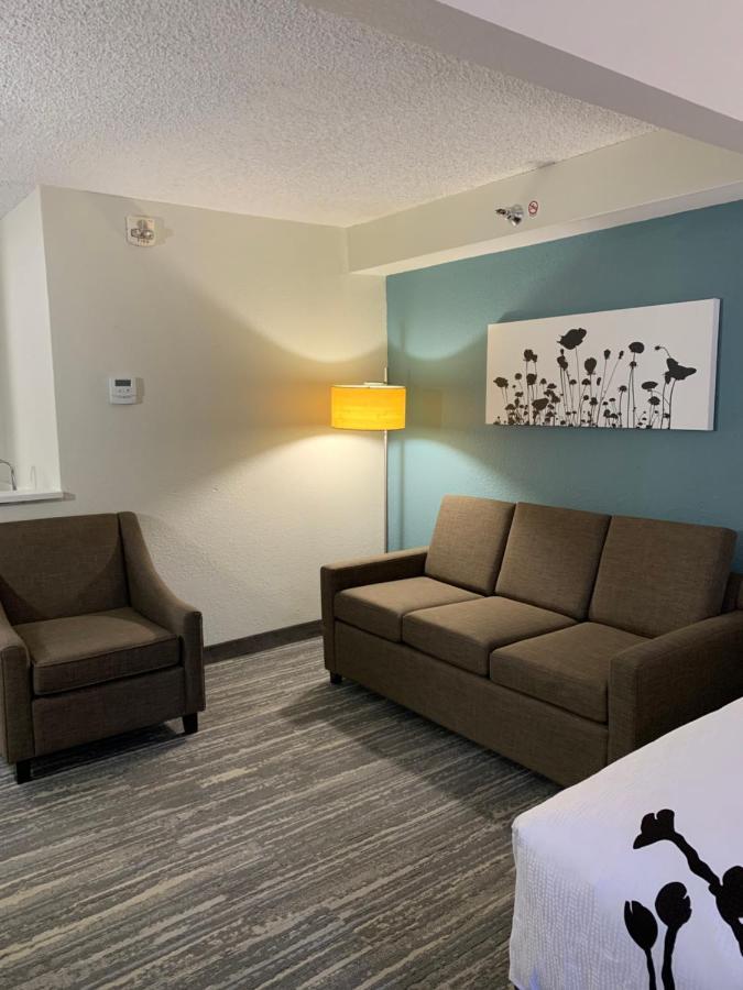 Sleep Inn & Suites California Exterior photo